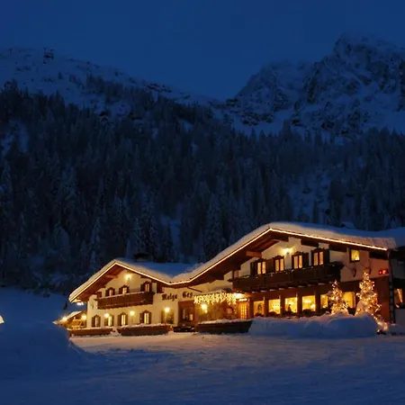 Malga Ces Hotel 3*